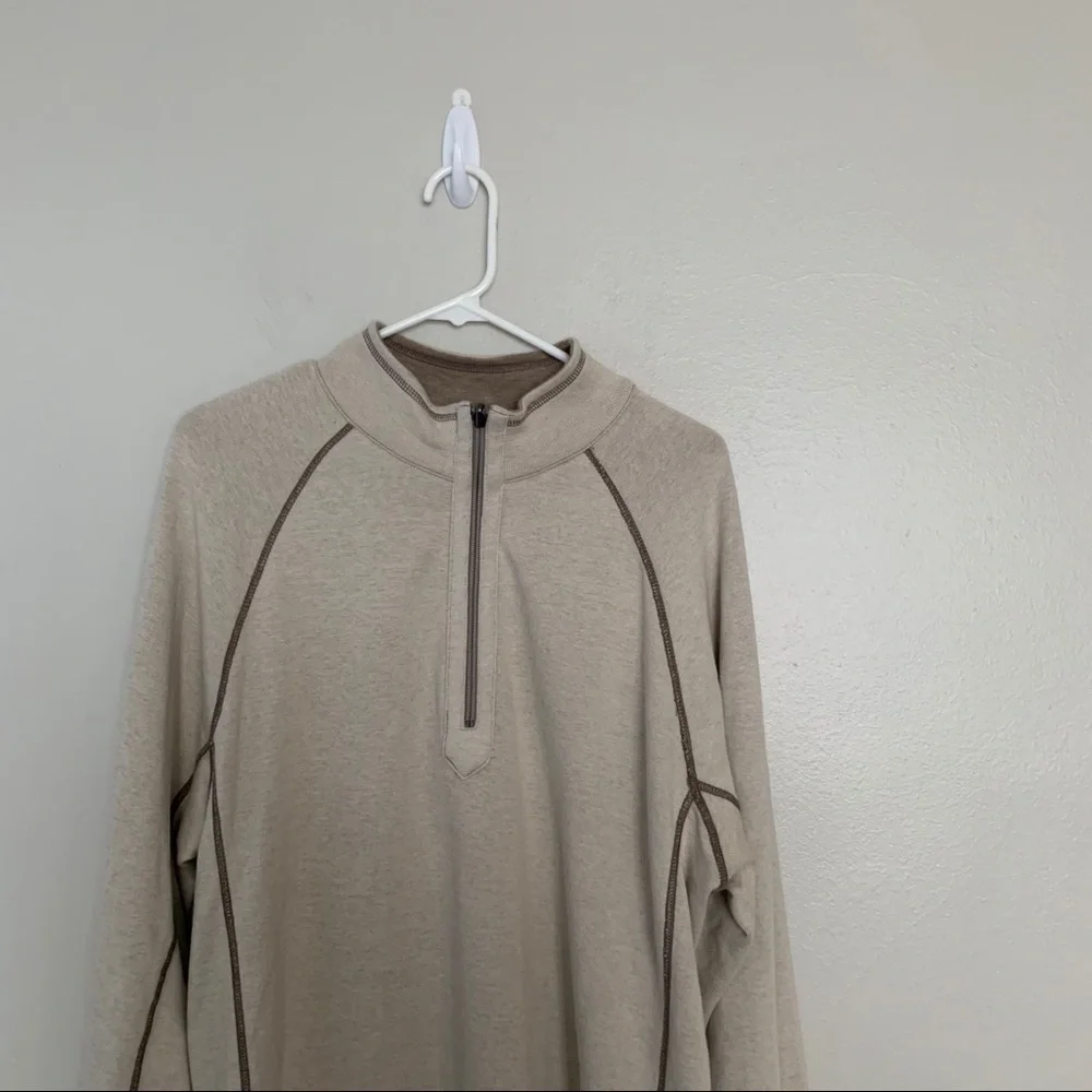 Tommy Bahama excellent a24